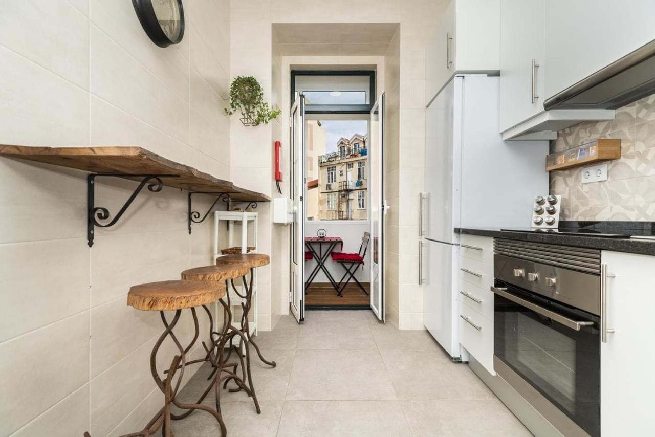 Groovy M2 R3 - Amazing Double Room With En-Suite Bathroom Lisboa Dış mekan fotoğraf